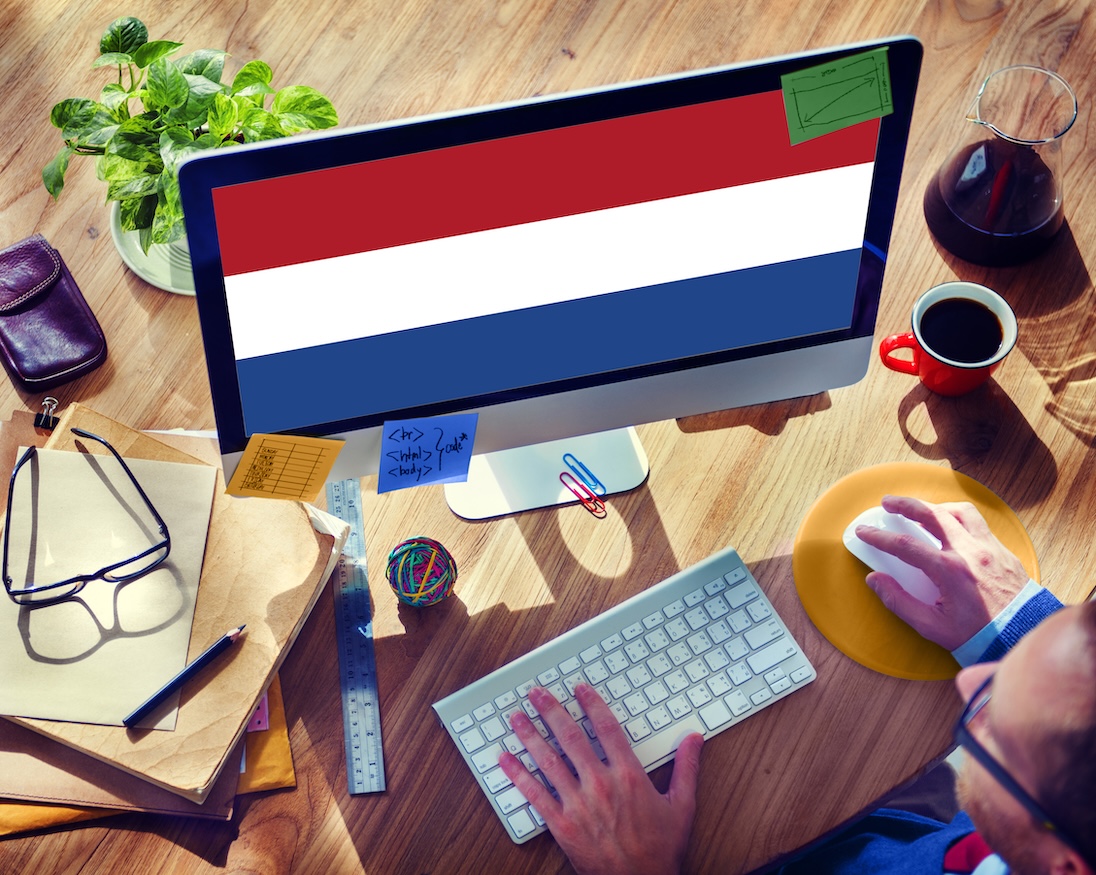 Nederlandse vlag op laptopscherm